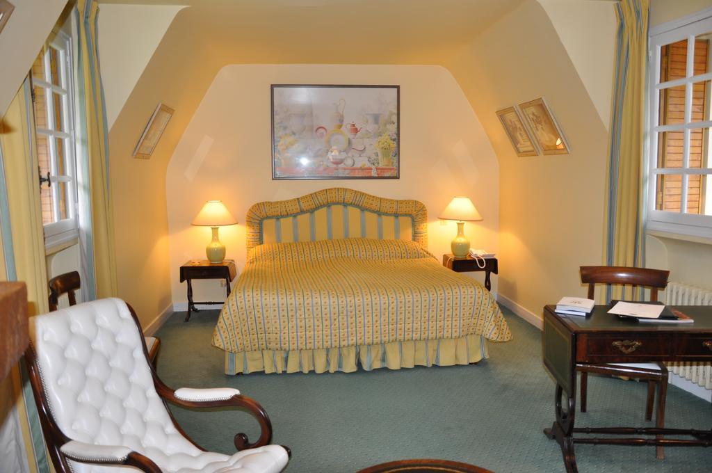 Auberge Des Templiers Boismorand Camera foto
